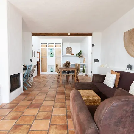 Tabaiba Lanzarote - Macaronesiahomes *