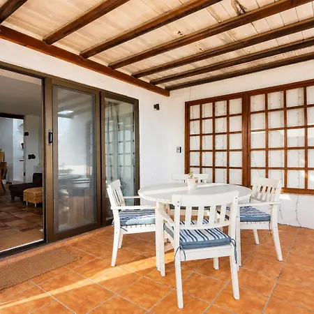Tabaiba Lanzarote - Macaronesiahomes *